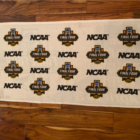 2017 NCAA Final Four bench towel - Picture 3 of 3